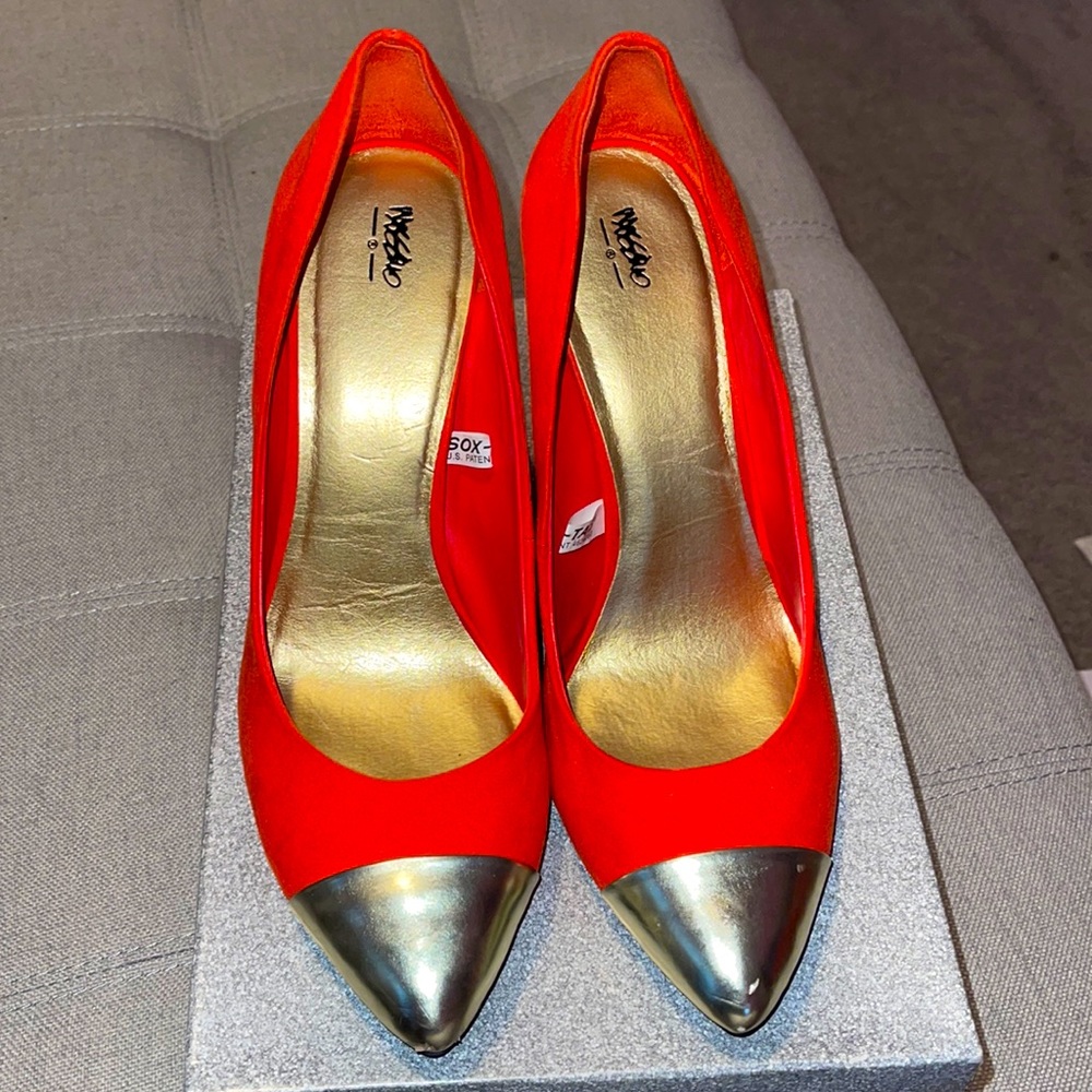 Gold & Red Pumps